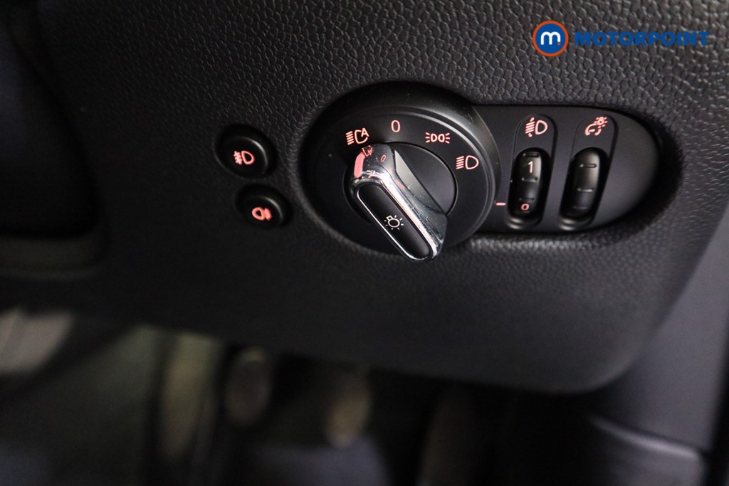 Mini Hatchback One Classic Manual Petrol Hatchback - Stock Number (1601706) - 10th supplementary image