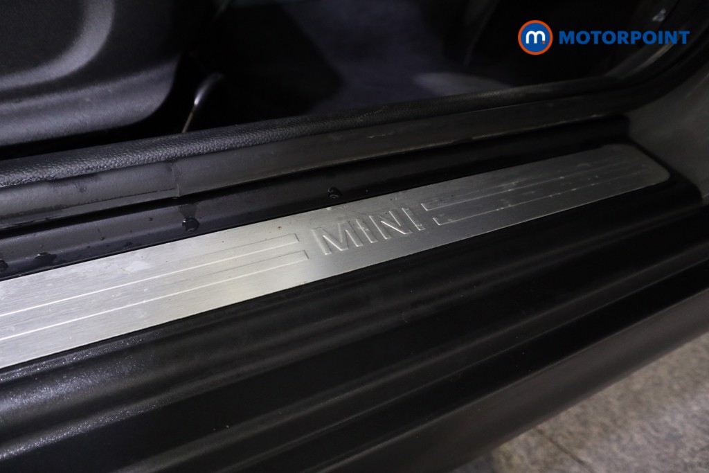 Mini Hatchback One Classic Manual Petrol Hatchback - Stock Number (1601706) - 13th supplementary image