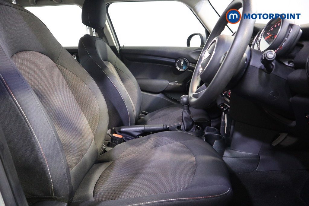 Mini Hatchback One Classic Manual Petrol Hatchback - Stock Number (1601706) - 14th supplementary image