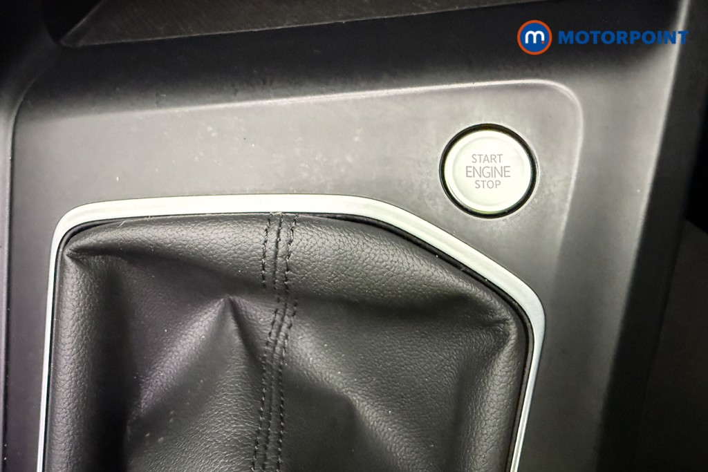 Volkswagen Golf Life Manual Petrol Hatchback - Stock Number (1602281) - 24th supplementary image