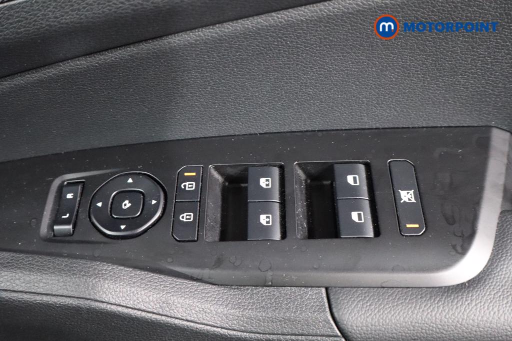 KIA Sportage Pure Automatic Petrol-Electric Hybrid SUV - Stock Number (1602311) - 15th supplementary image