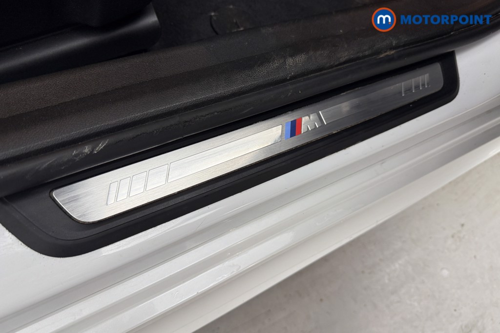 BMW 3 Series M Sport Automatic Petrol Plug-In Hybrid Estate - Stock Number (1602316) - 23rd supplementary image