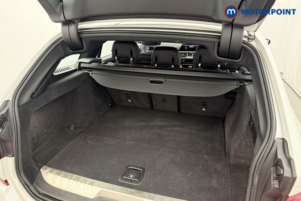 BMW 3 Series M Sport Automatic Petrol Plug-In Hybrid Estate - Stock Number (1602316) - 33rd supplementary image
