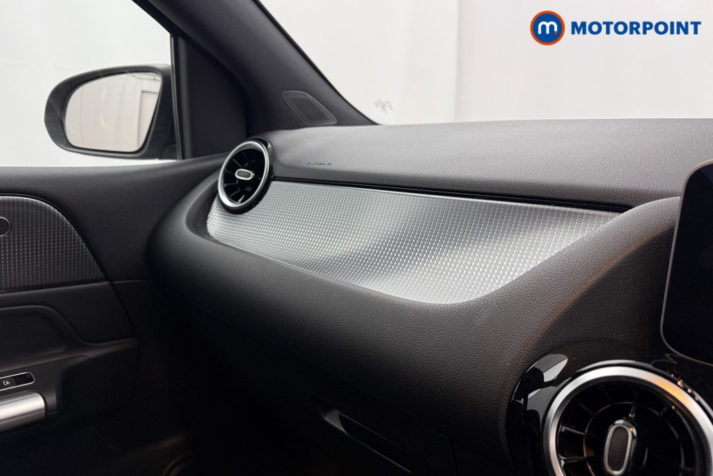 Mercedes-Benz B Class Sport Automatic Diesel Hatchback - Stock Number (1602359) - 19th supplementary image