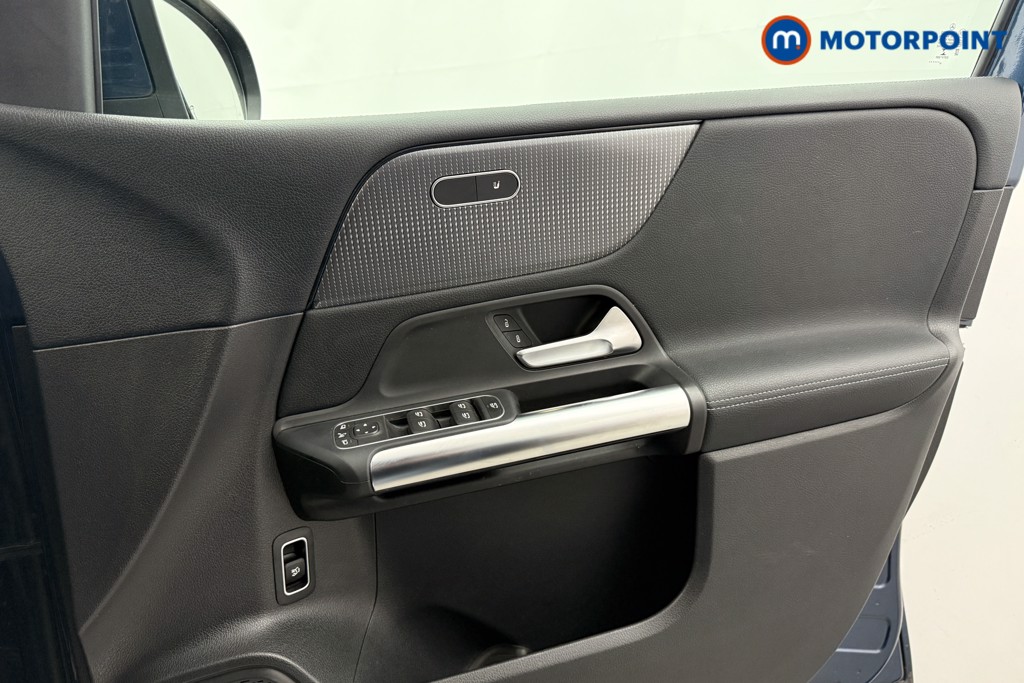 Mercedes-Benz B Class Sport Automatic Diesel Hatchback - Stock Number (1602359) - 21st supplementary image