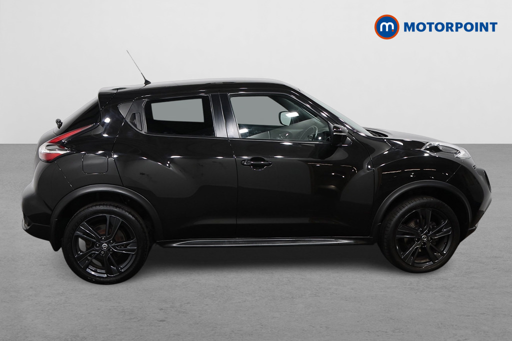 Nissan Juke Tekna Pulse Manual Diesel SUV - Stock Number (1602432) - Drivers side