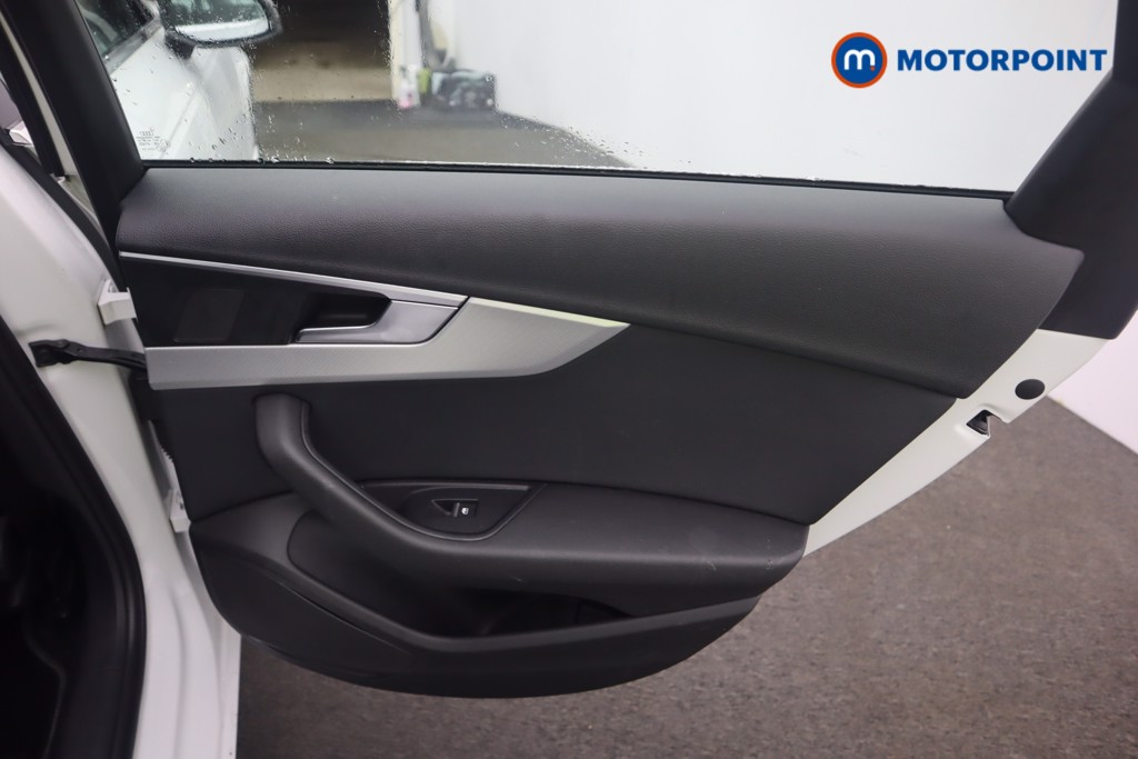 Audi A4 Sport Manual Petrol Saloon - Stock Number (1602510) - 25th supplementary image