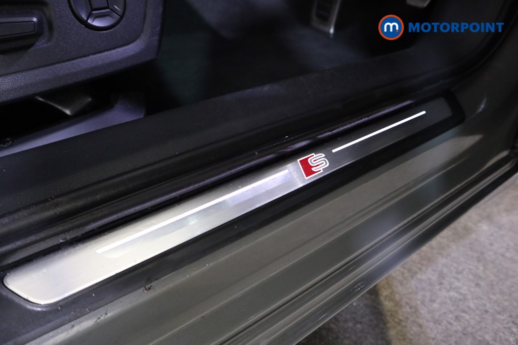 Audi A6 Black Edition Automatic Diesel Estate - Stock Number (1602612) - 16th supplementary image