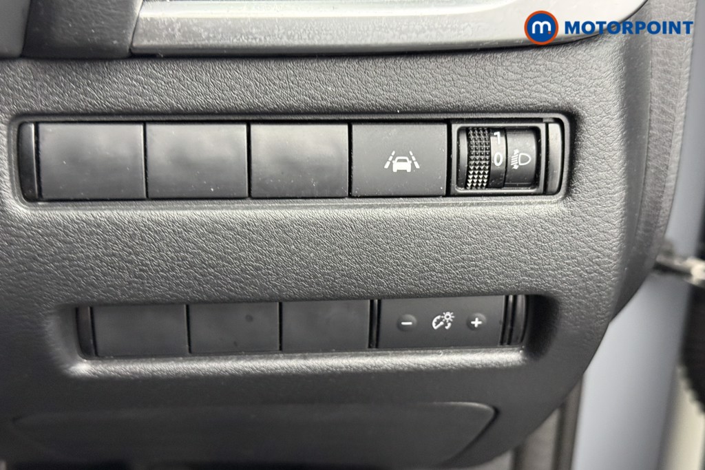 Nissan Qashqai N-Connecta Automatic Petrol-Electric Hybrid SUV - Stock Number (1602841) - 14th supplementary image