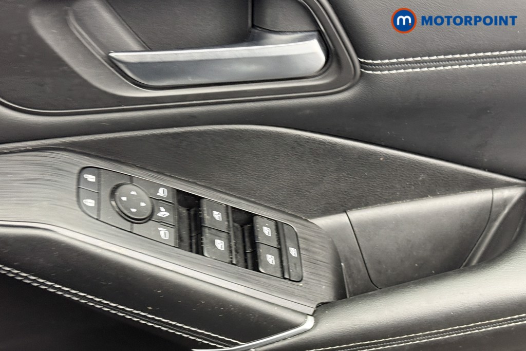 Nissan Qashqai N-Connecta Automatic Petrol-Electric Hybrid SUV - Stock Number (1602841) - 15th supplementary image