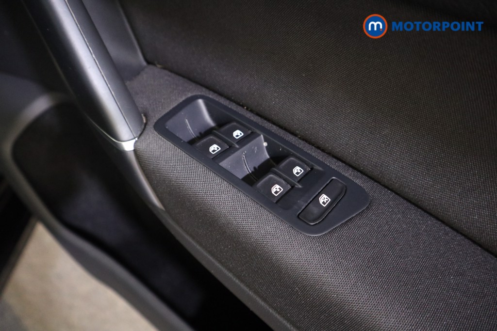 Volkswagen Golf Sv Match Automatic Petrol Hatchback - Stock Number (1602867) - 11th supplementary image