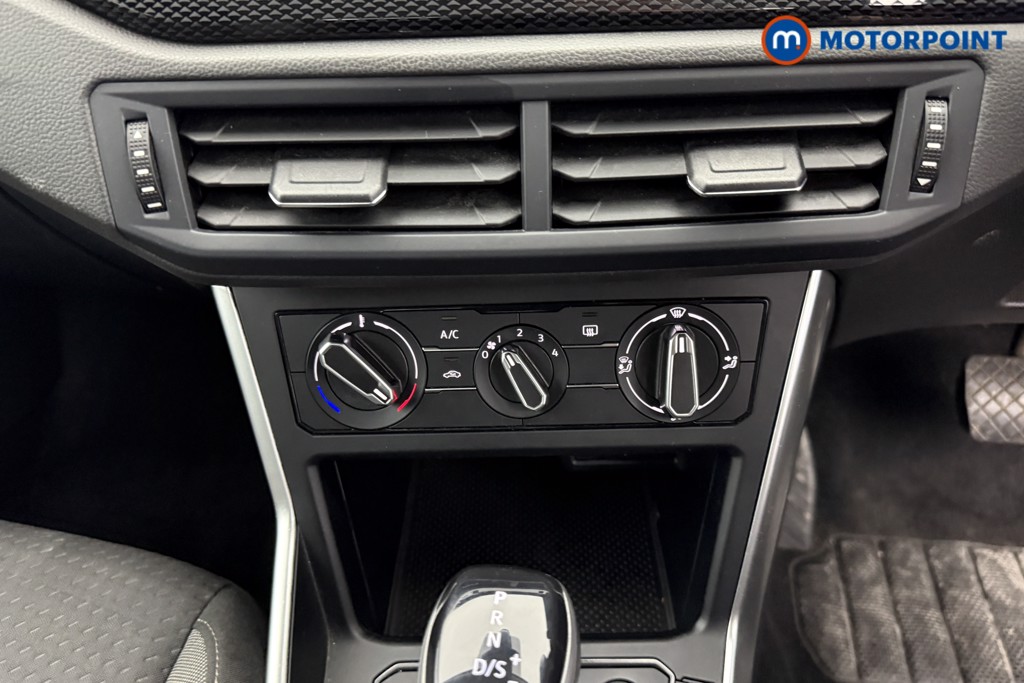 Volkswagen Polo Life Automatic Petrol Hatchback - Stock Number (1602962) - 12th supplementary image