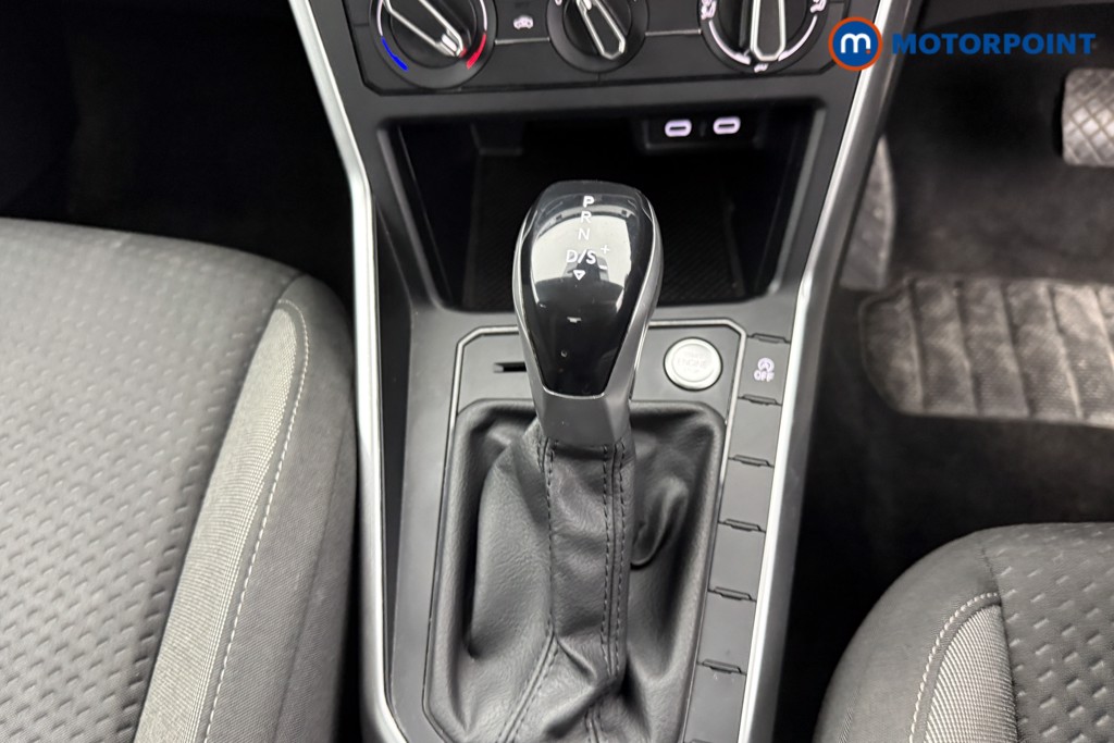 Volkswagen Polo Life Automatic Petrol Hatchback - Stock Number (1602962) - 13th supplementary image