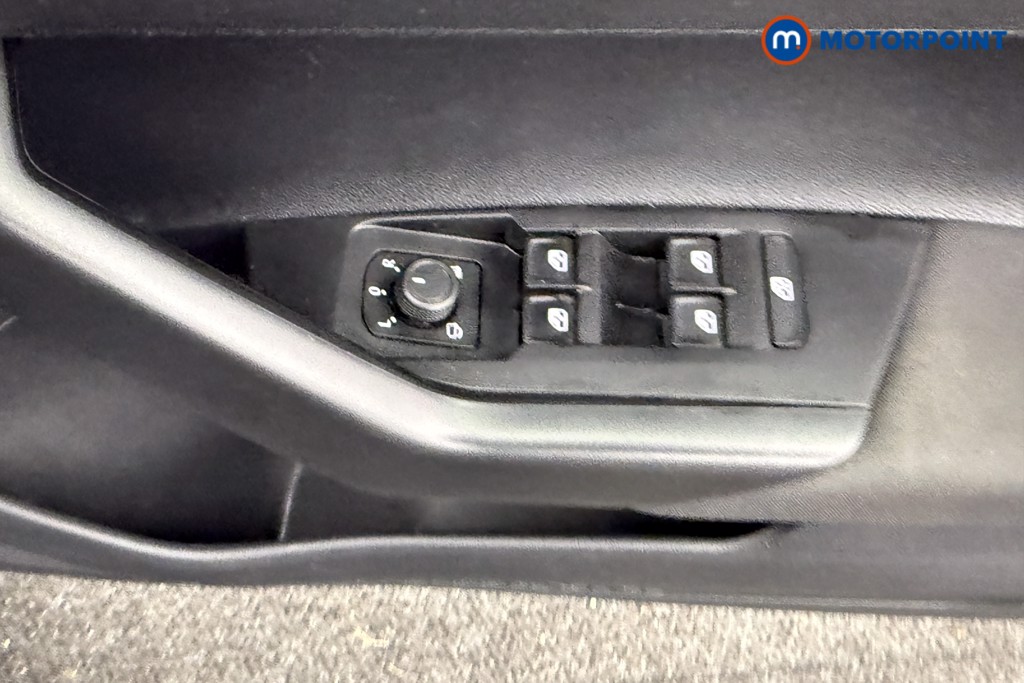 Volkswagen Polo Life Automatic Petrol Hatchback - Stock Number (1602962) - 17th supplementary image