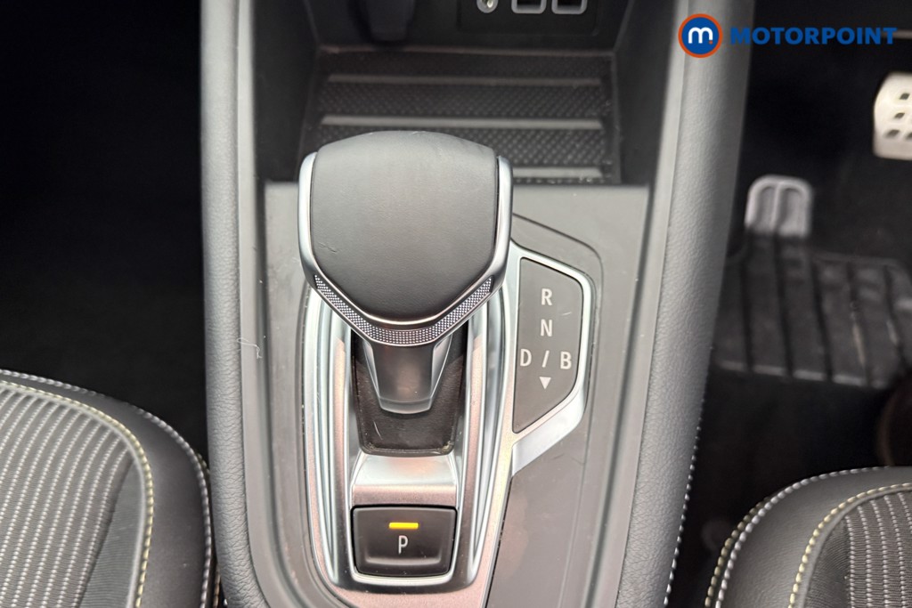 Renault Captur Engineered Automatic Petrol-Electric Hybrid SUV - Stock Number (1602963) - 11th supplementary image