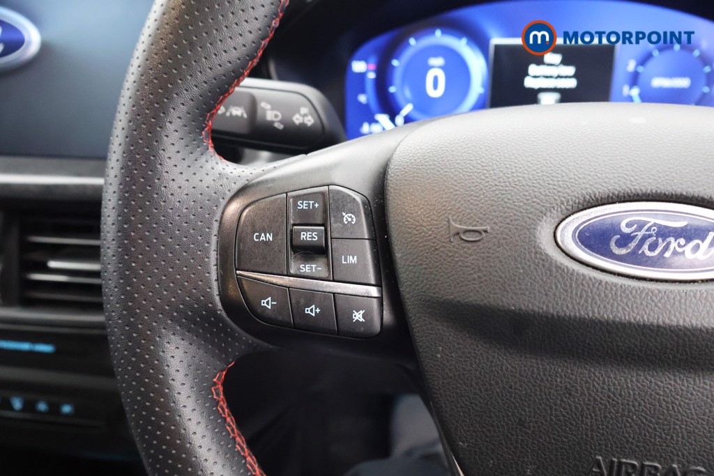 Ford Focus St-Line Vignale Manual Petrol Hatchback - Stock Number (1602965) - 2nd supplementary image