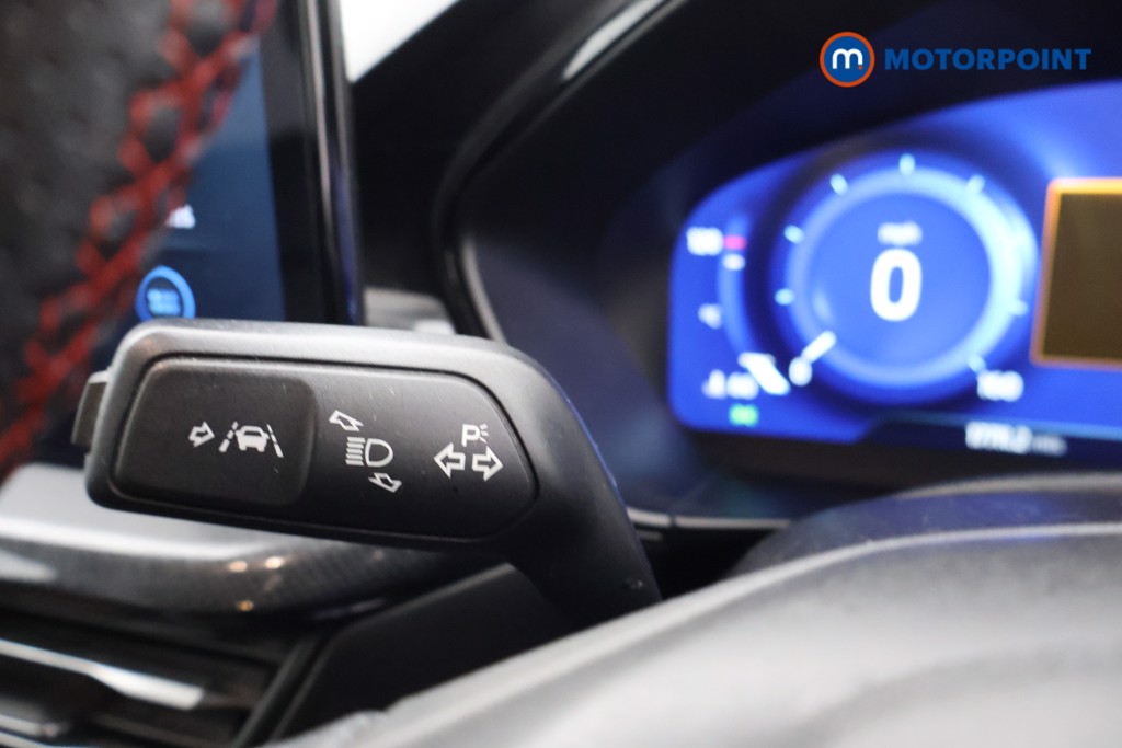 Ford Focus St-Line Vignale Manual Petrol Hatchback - Stock Number (1602965) - 5th supplementary image