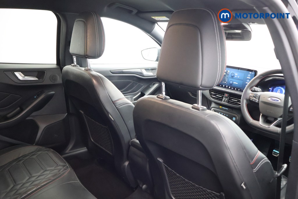 Ford Focus St-Line Vignale Manual Petrol Hatchback - Stock Number (1602965) - 16th supplementary image