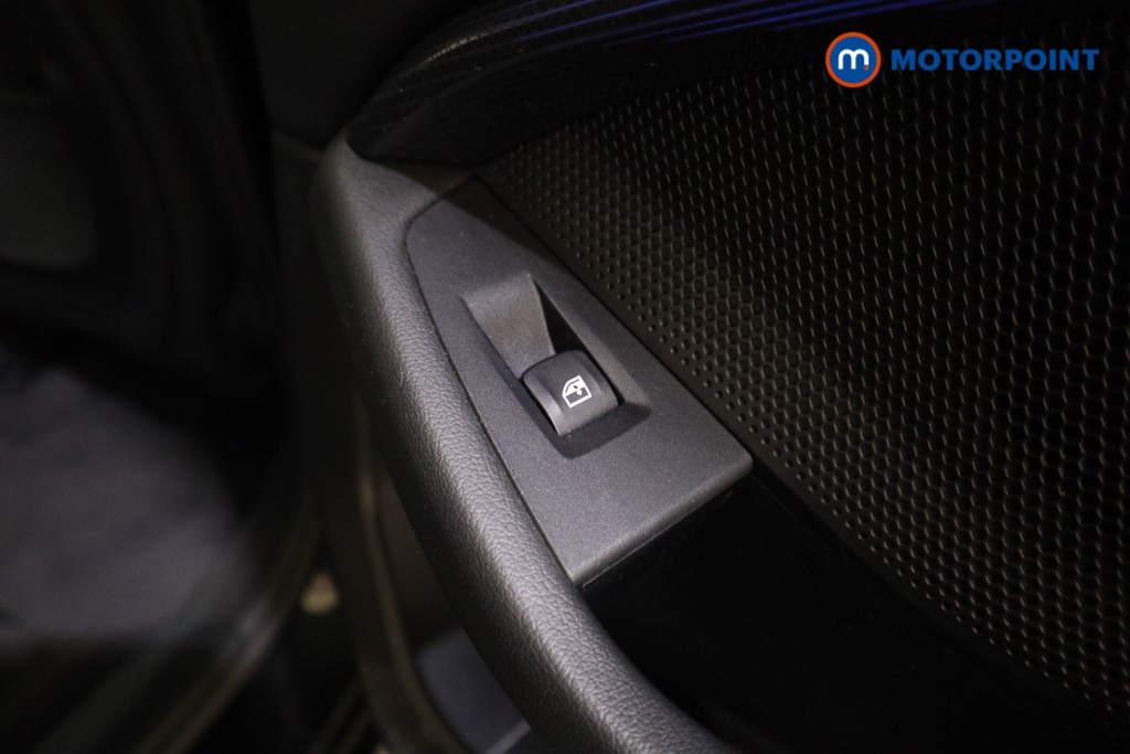 BMW 1 Series Sport Automatic Diesel Hatchback - Stock Number (1603109) - 18th supplementary image