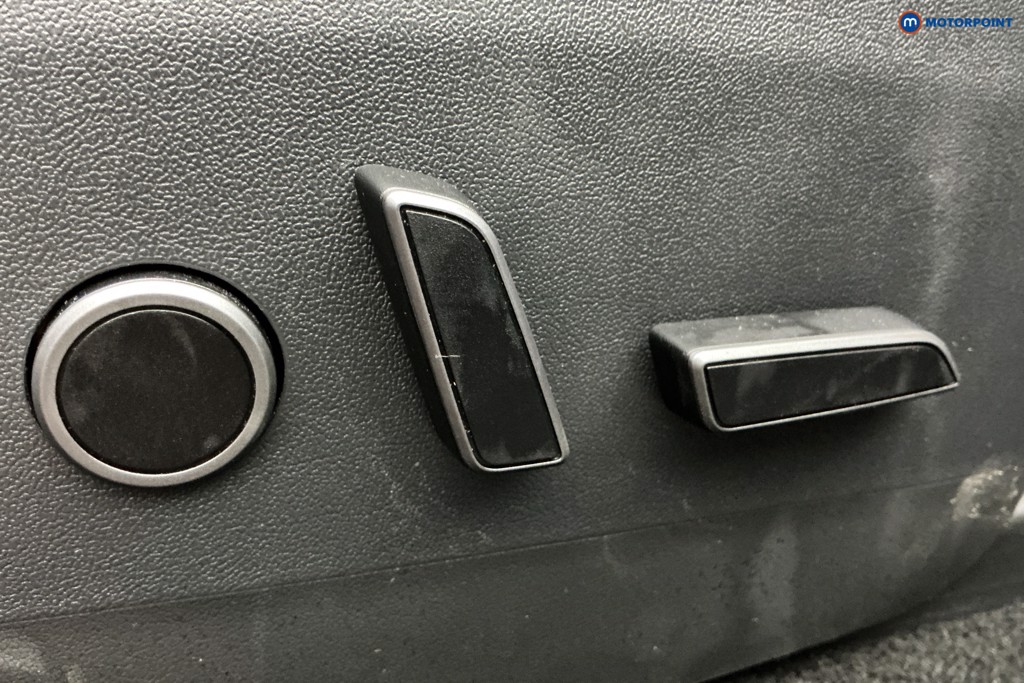 Tesla Model Y Long Range Automatic Electric SUV - Stock Number (1603270) - 13th supplementary image