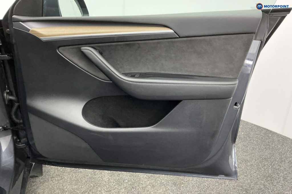 Tesla Model Y Long Range Automatic Electric SUV - Stock Number (1603270) - 22nd supplementary image