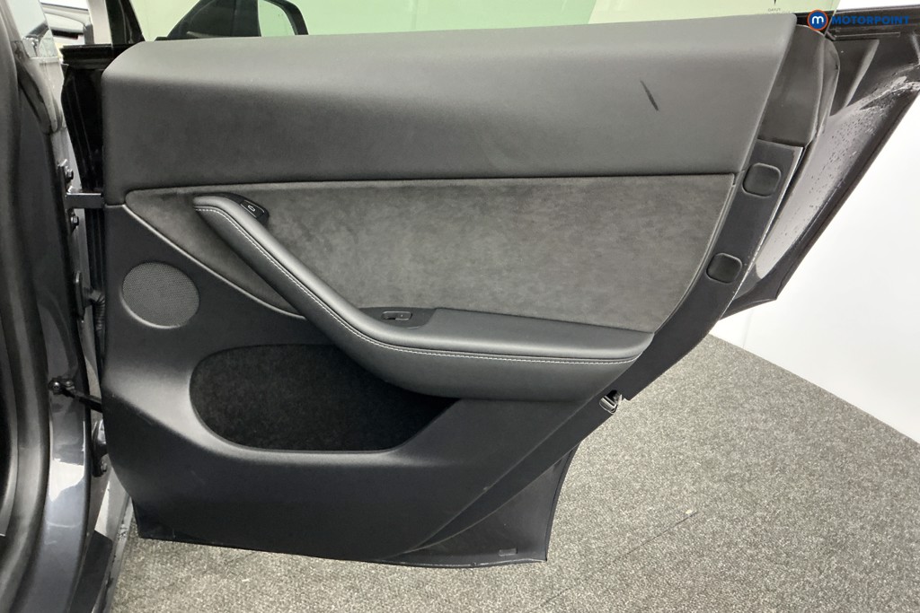 Tesla Model Y Long Range Automatic Electric SUV - Stock Number (1603270) - 24th supplementary image