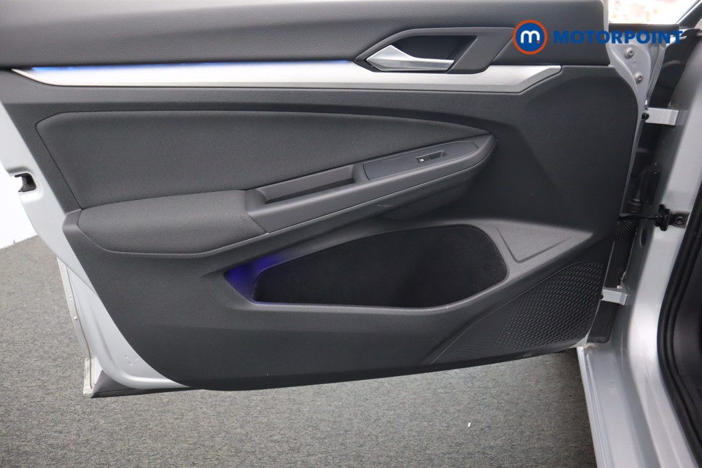 Volkswagen Golf Life Automatic Petrol Hatchback - Stock Number (1603809) - 36th supplementary image