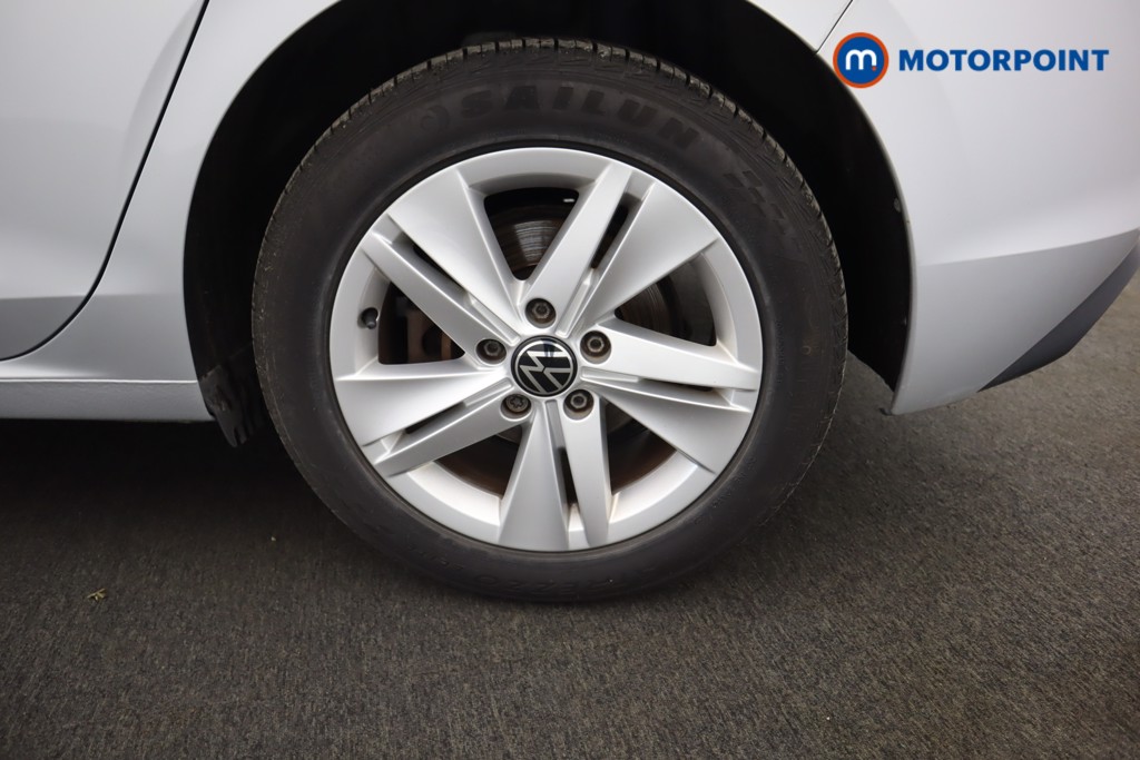 Volkswagen Golf Life Automatic Petrol Hatchback - Stock Number (1603809) - 37th supplementary image