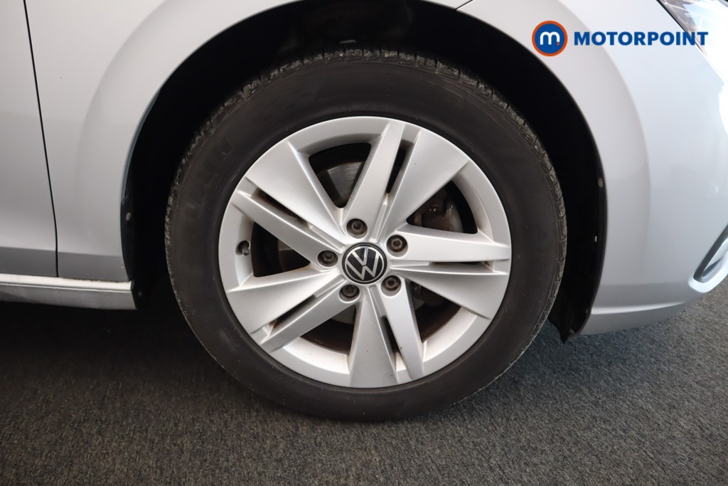 Volkswagen Golf Life Automatic Petrol Hatchback - Stock Number (1603809) - 39th supplementary image