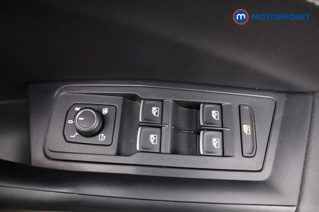 Volkswagen T-Roc Black Edition Automatic Petrol SUV - Stock Number (1603968) - 21st supplementary image