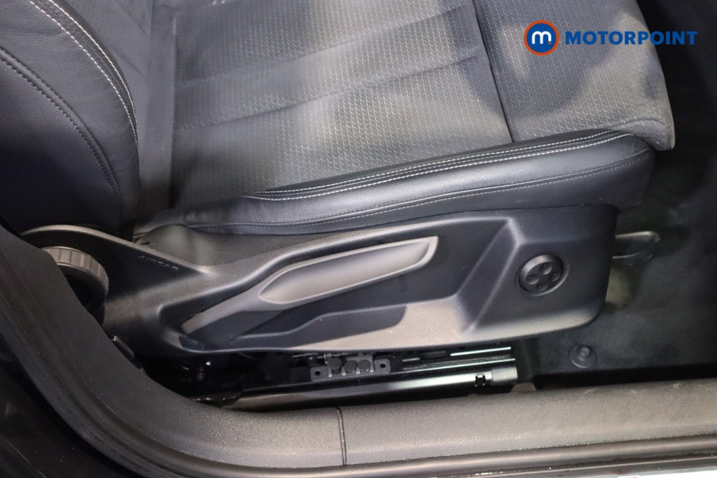 Audi A4 Black Edition Automatic Petrol Estate - Stock Number (1604019) - 16th supplementary image