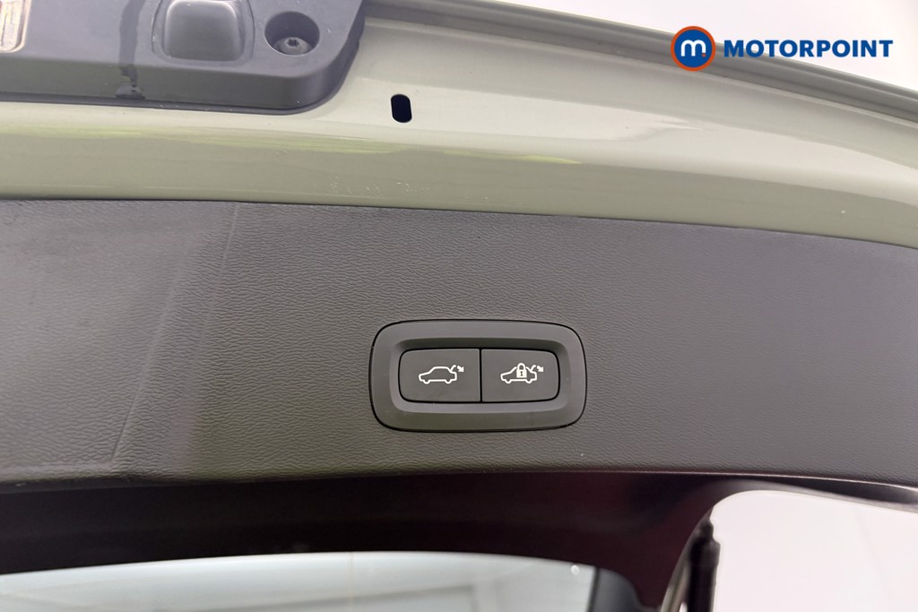 Volvo Xc40 Plus Automatic Petrol SUV - Stock Number (1604026) - 9th supplementary image