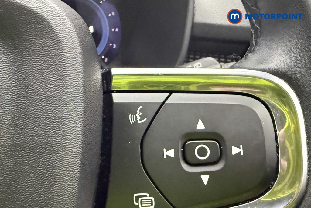 Volvo Xc40 Plus Automatic Petrol SUV - Stock Number (1604026) - 38th supplementary image
