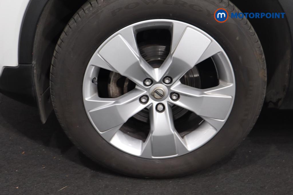 Volvo Xc40 Momentum Manual Petrol SUV - Stock Number (1604366) - 23rd supplementary image