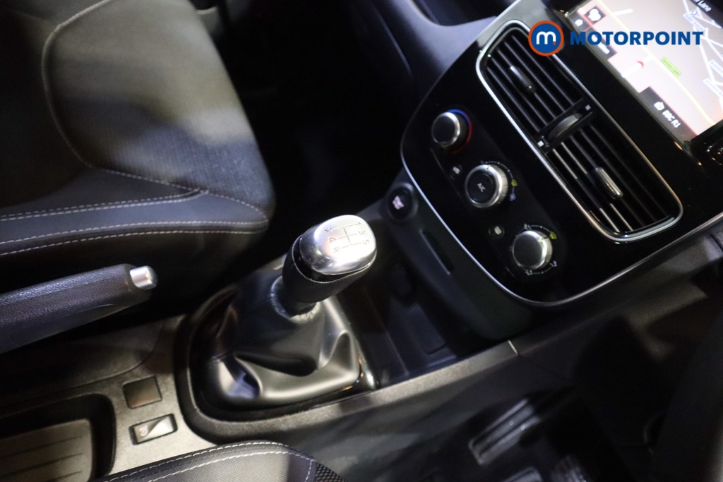 Renault Clio Dynamique Nav Manual Petrol Hatchback - Stock Number (1604640) - 7th supplementary image
