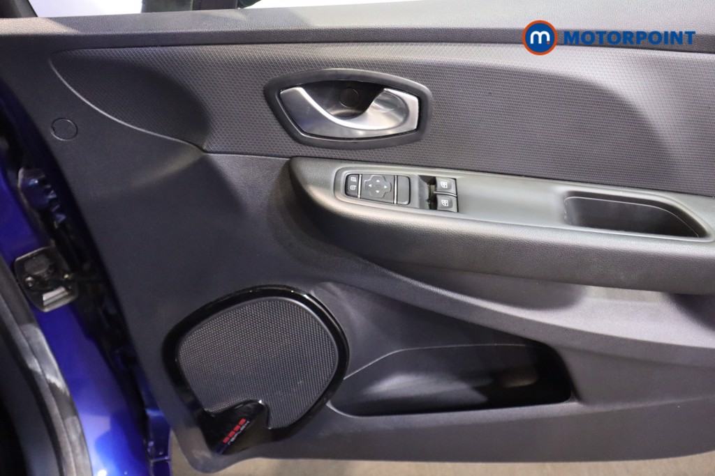 Renault Clio Dynamique Nav Manual Petrol Hatchback - Stock Number (1604640) - 9th supplementary image