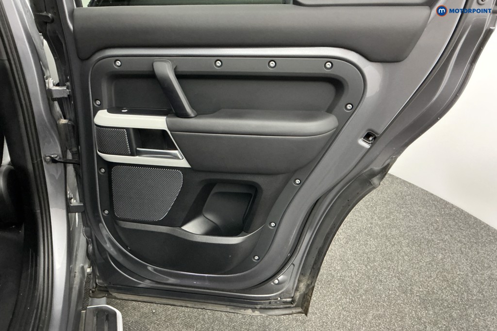 Land Rover Defender HSE Automatic Diesel SUV - Stock Number (1604864) - 30th supplementary image