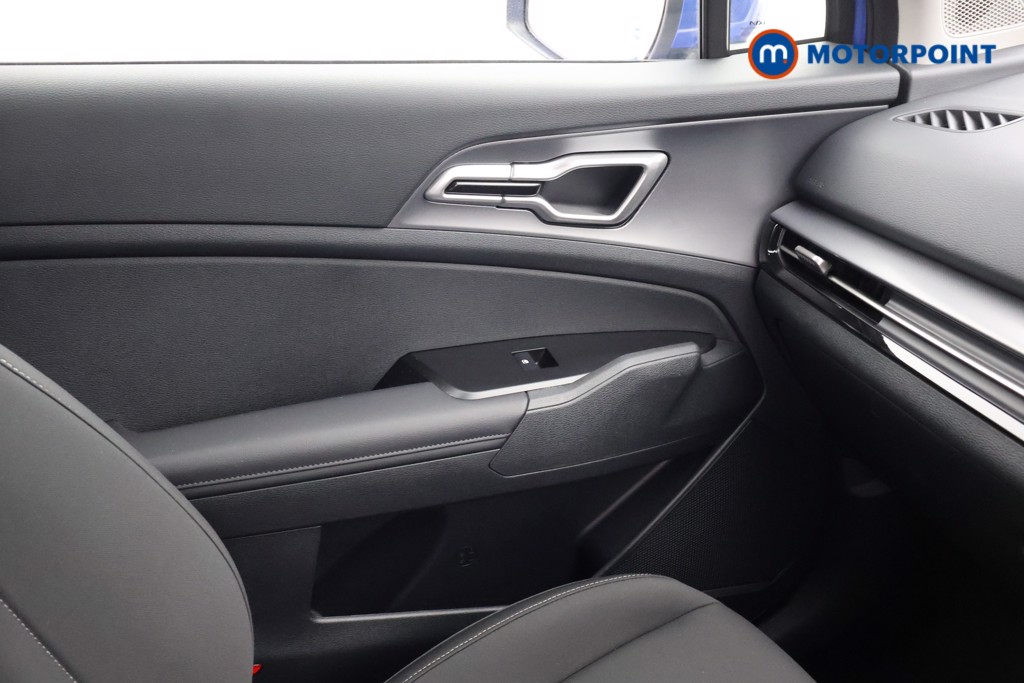 KIA Sportage Pure Automatic Petrol-Electric Hybrid SUV - Stock Number (1605010) - 11th supplementary image