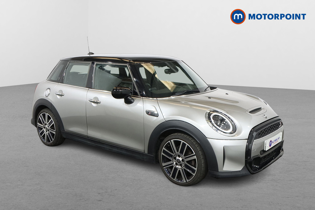 Mini Hatchback Cooper S Exclusive Automatic Petrol Hatchback - Stock Number (1565762) - Drivers side front corner