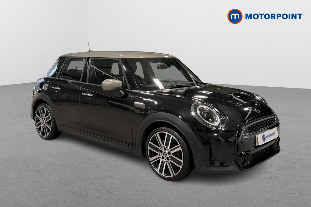 Mini Hatchback Cooper S Exclusive Automatic Petrol Hatchback - Stock Number (1573565) - Drivers side front corner