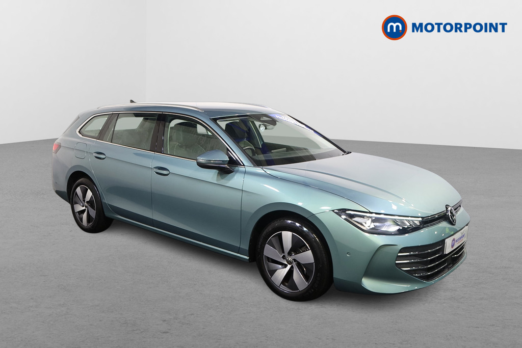 Volkswagen Passat Life Automatic Petrol Plug-In Hybrid Estate - Stock Number (1578098) - Drivers side front corner