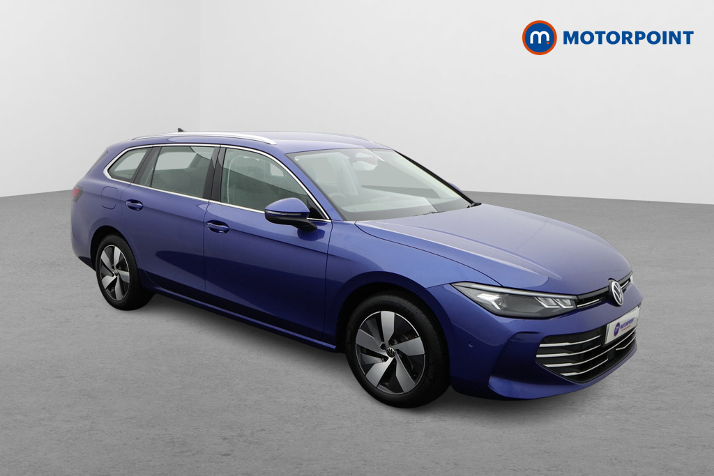 Volkswagen Passat Life Automatic Petrol Plug-In Hybrid Estate - Stock Number (1578151) - Drivers side front corner