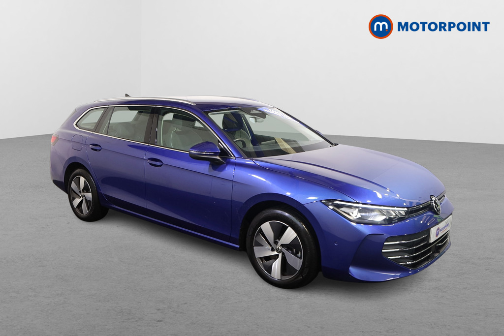 Volkswagen Passat Life Automatic Petrol Plug-In Hybrid Estate - Stock Number (1578154) - Drivers side front corner