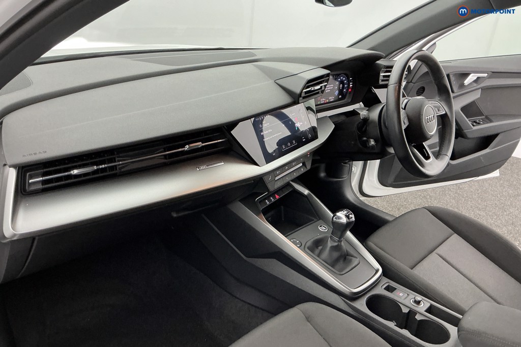 Audi A3 Technik Manual Petrol Hatchback - Stock Number (1581786) - 9th supplementary image