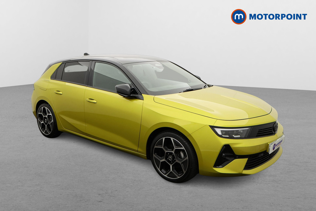 Vauxhall Astra Ultimate Automatic Petrol Hatchback - Stock Number (1583704) - Drivers side front corner