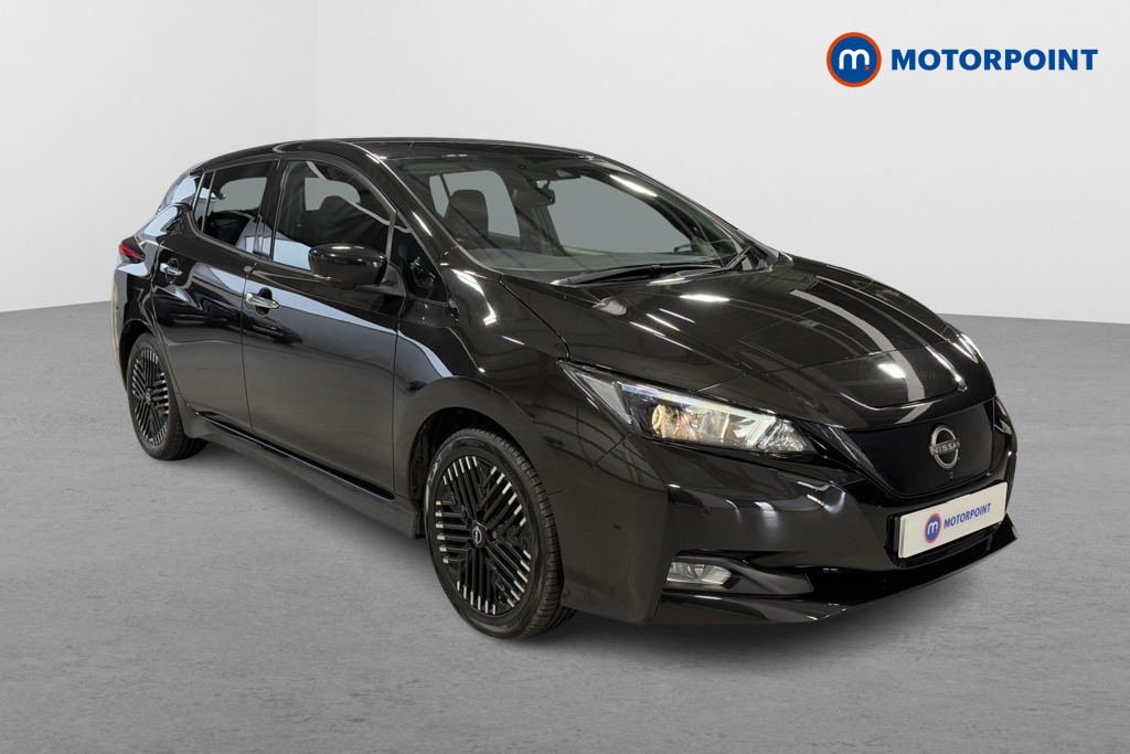 Nissan Leaf N-Connecta Automatic Electric Hatchback - Stock Number (1589309) - Drivers side front corner