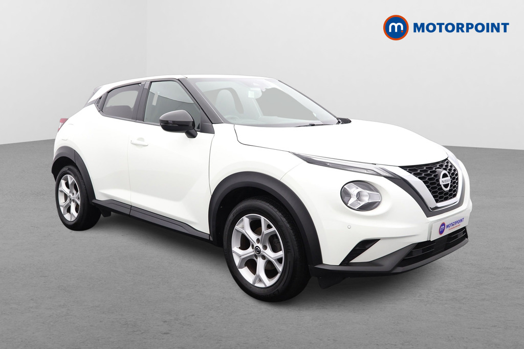 Nissan Juke N-Connecta Manual Petrol SUV - Stock Number (1591361) - Drivers side front corner