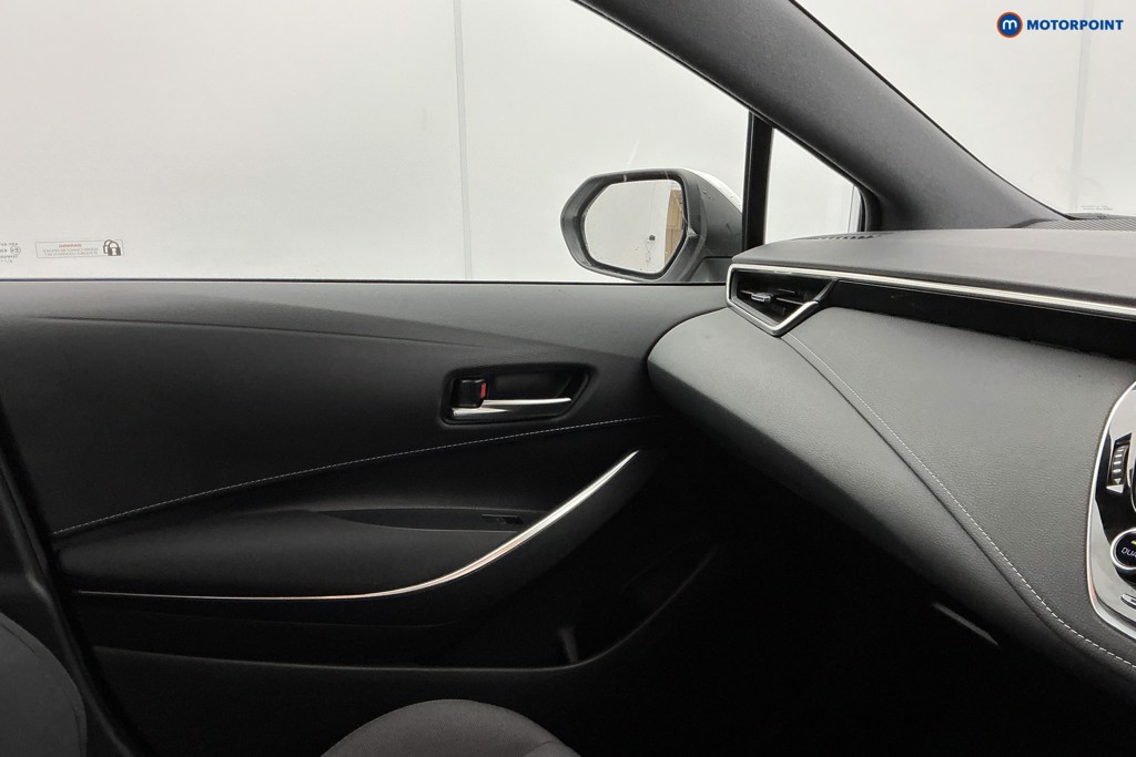 Toyota Corolla Icon Automatic Petrol-Electric Hybrid Estate - Stock Number (1598458) - 21st supplementary image