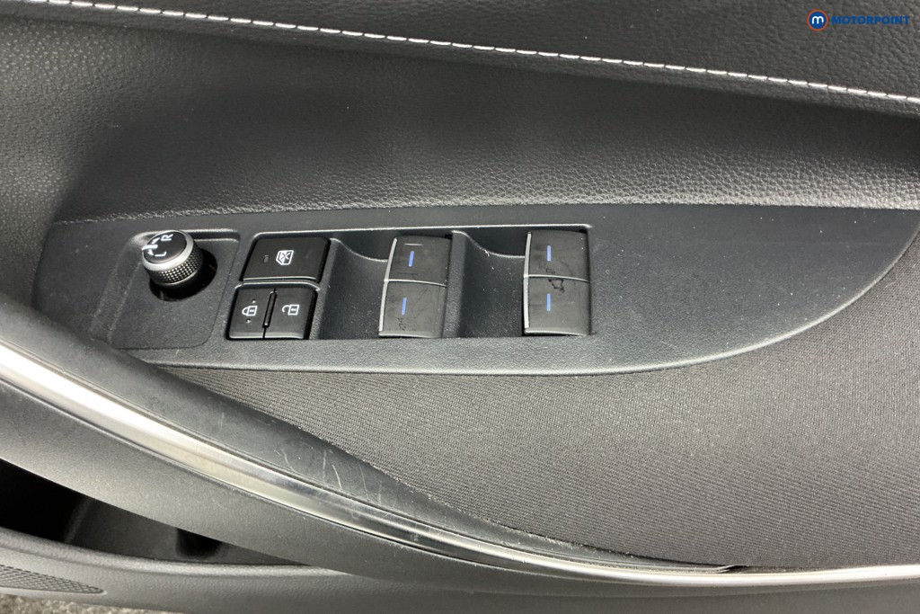 Toyota Corolla Icon Automatic Petrol-Electric Hybrid Estate - Stock Number (1598458) - 26th supplementary image