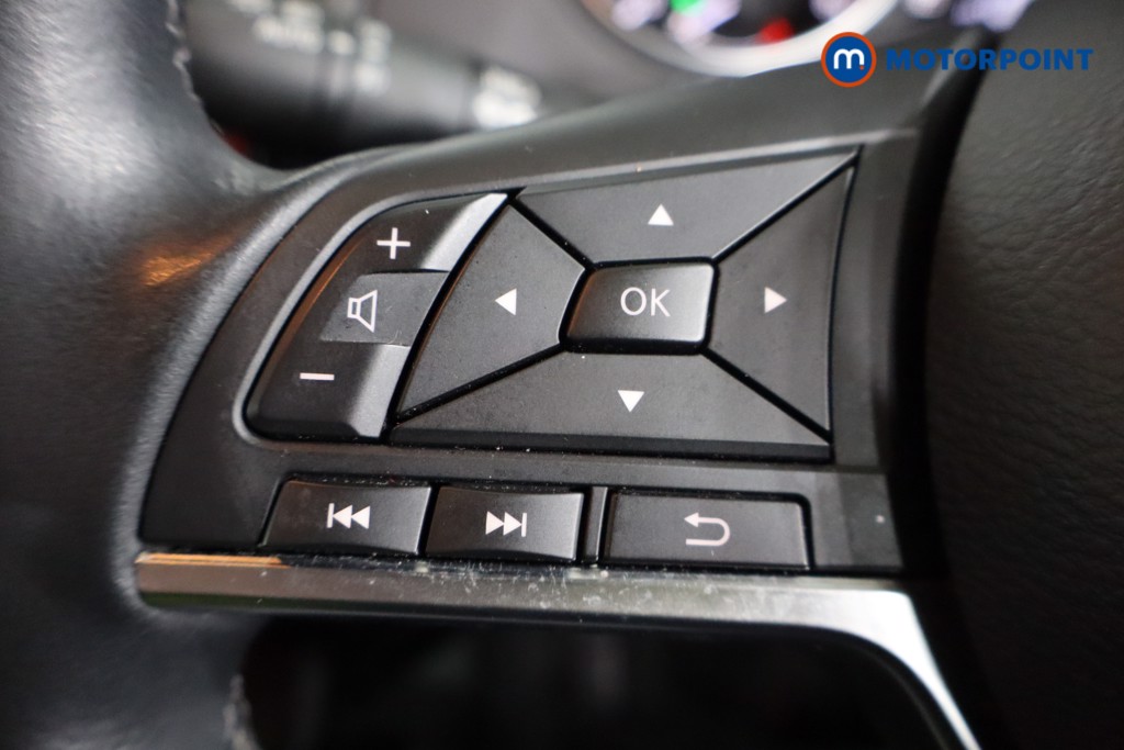 Nissan Qashqai Acenta Premium Automatic Petrol SUV - Stock Number (1600160) - 2nd supplementary image